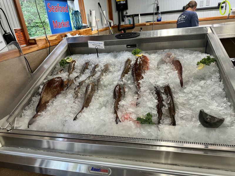 Fresh-Off-The-Boat Seafood Market