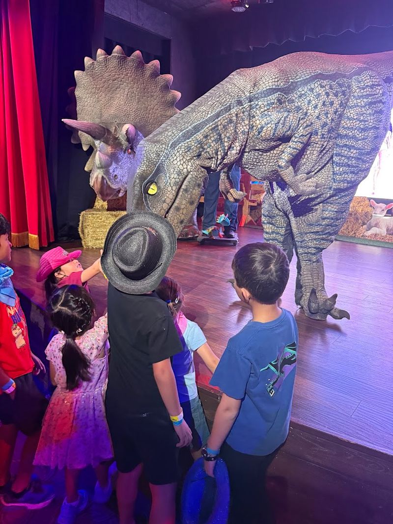 Digging for Dinosaur Bones in Climate-Controlled Comfort