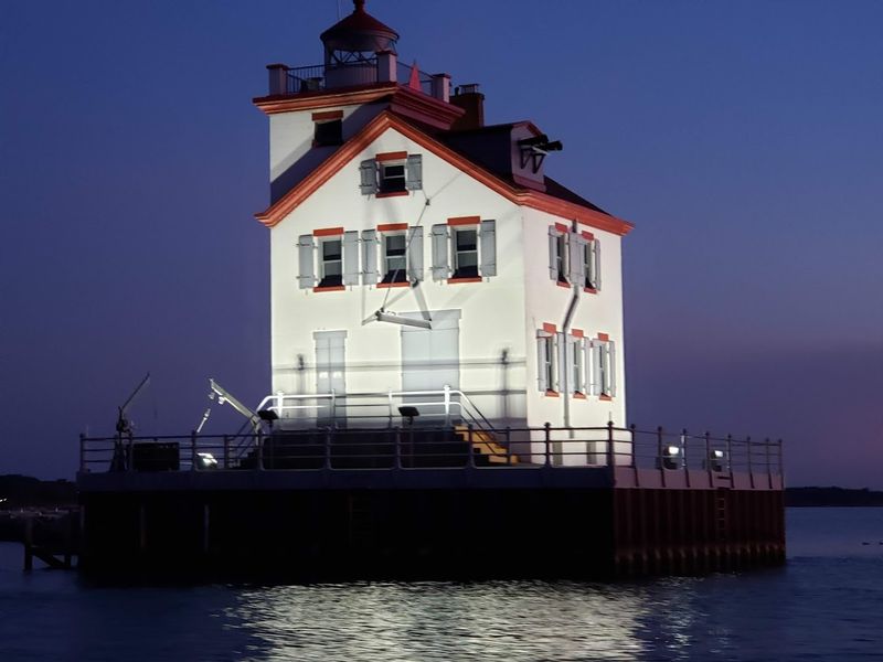 Lorain Harbor Lighthouse (Lorain)