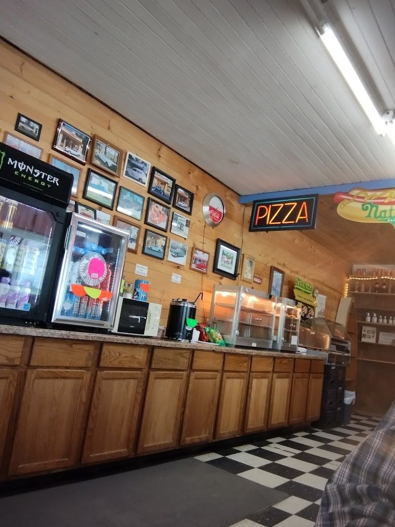 The Pizza That Locals Brag About