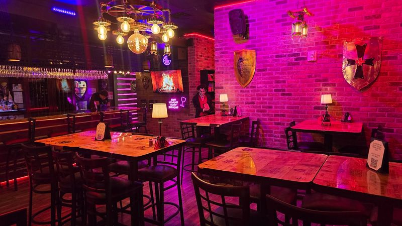 Weekend Hours Built for Night Owls