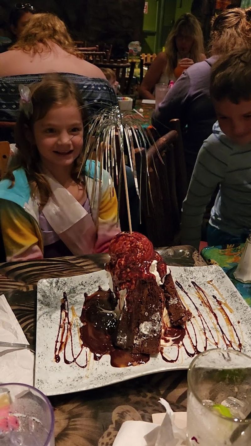 Servers Make the Experience Personal and Memorable