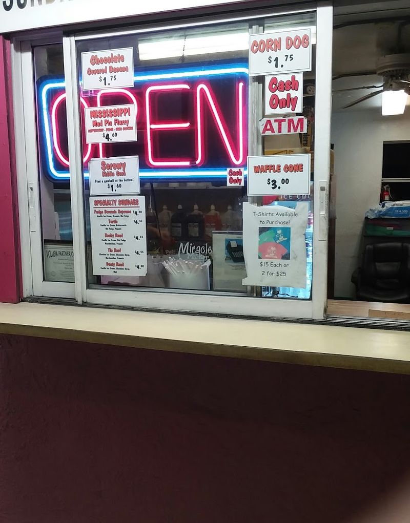 Cash-Only Tips, Hours, And How To Visit