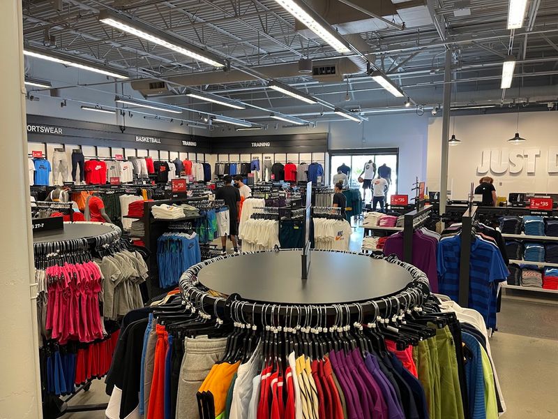 Nike Store Deals That Beat Online Prices