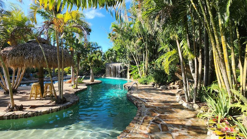 Pool With An Island In The Middle