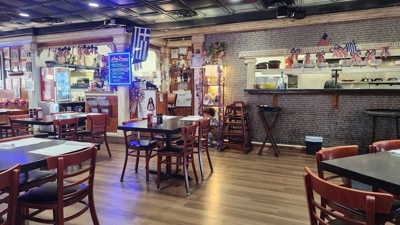 Mama's Greek Cuisine