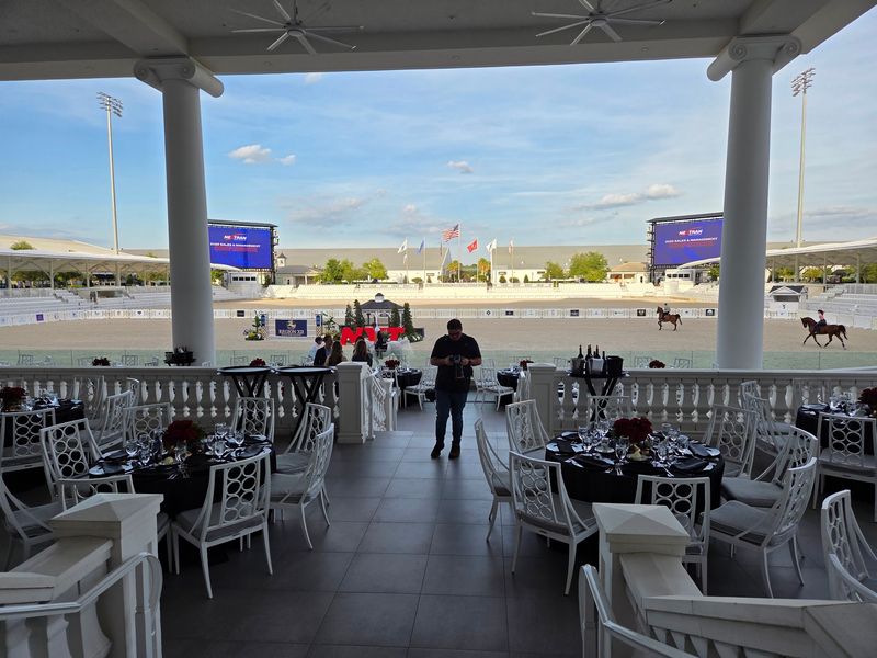 Stirrups Restaurant (Ocala)