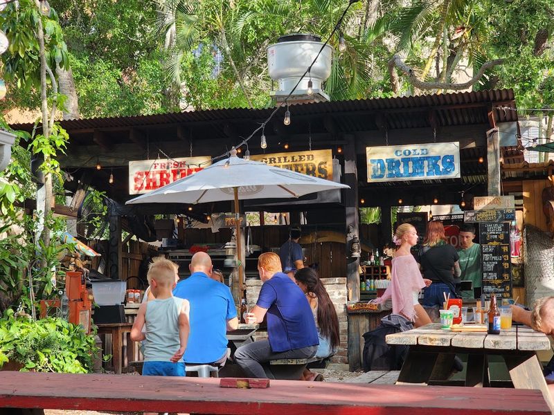 The Backyard Grill That Keeps Hungry Crowds Happy