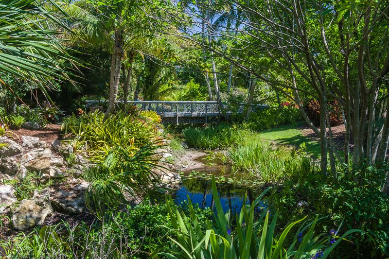 14 Acres of Global Plant Collections