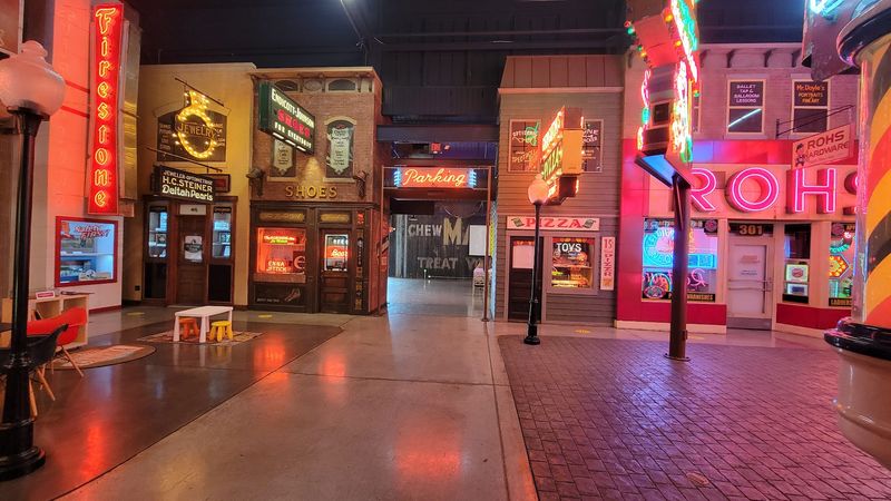 Photography Tips For Neon Nirvana