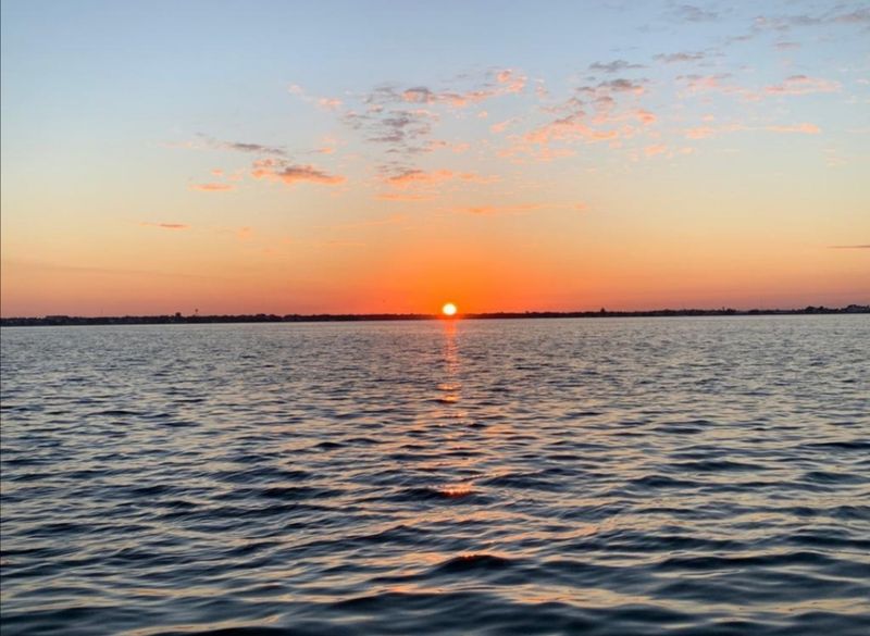 Why Locals Call It “Mirror Lake”