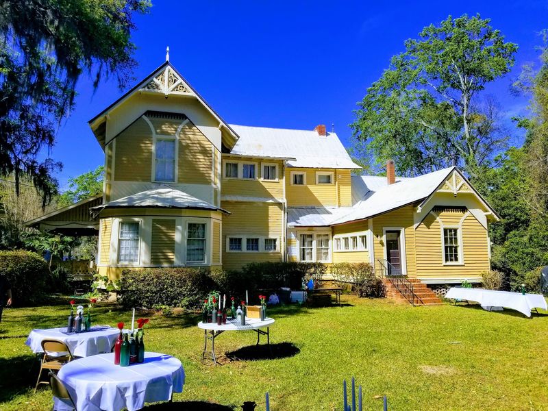 Local Legends Told Over Southern Food