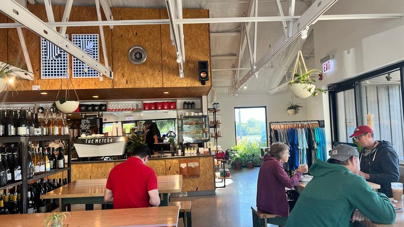 The Meteor Caf&eacute;, Bentonville