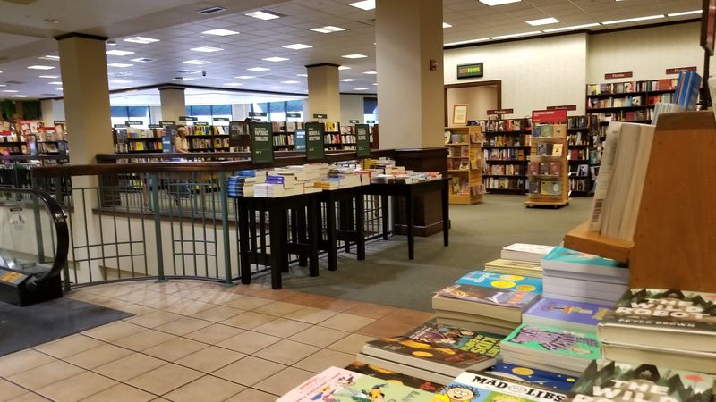 Barnes and Noble Where You Actually Read Books