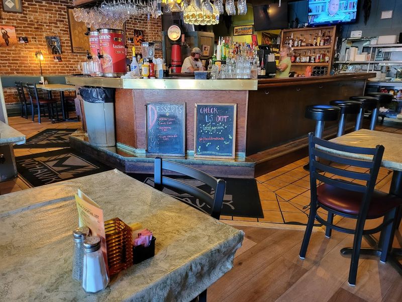 Pairing It Right: Drinks At The Bar