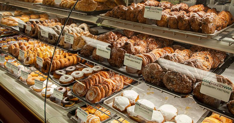 Shady Maple Smorgasbord Bakery (East Earl)