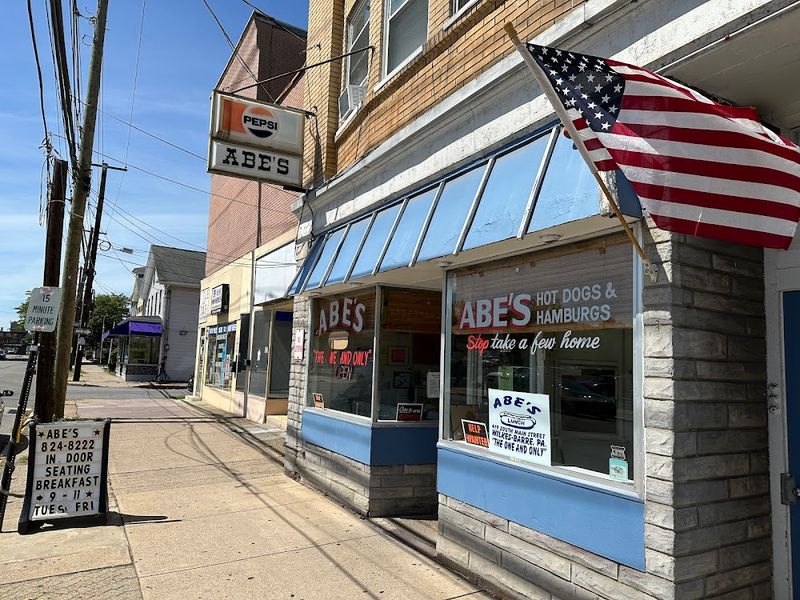 Abe&rsquo;s Hot Dogs