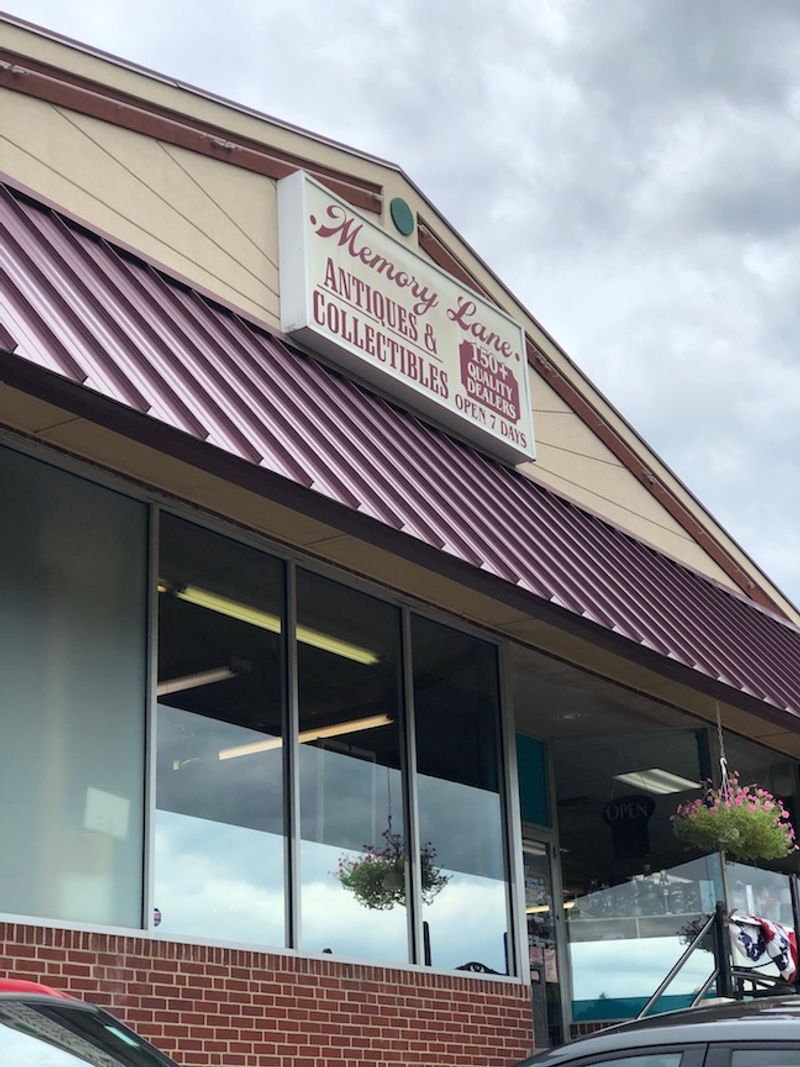 German Trading Post & Antiques: Heritage Meets Handcraft