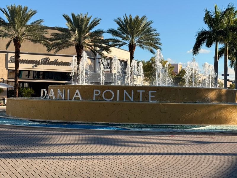 Dania Pointe