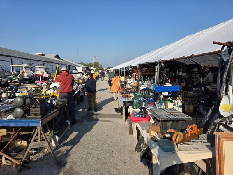 Red Barn Flea Market (Bradenton)