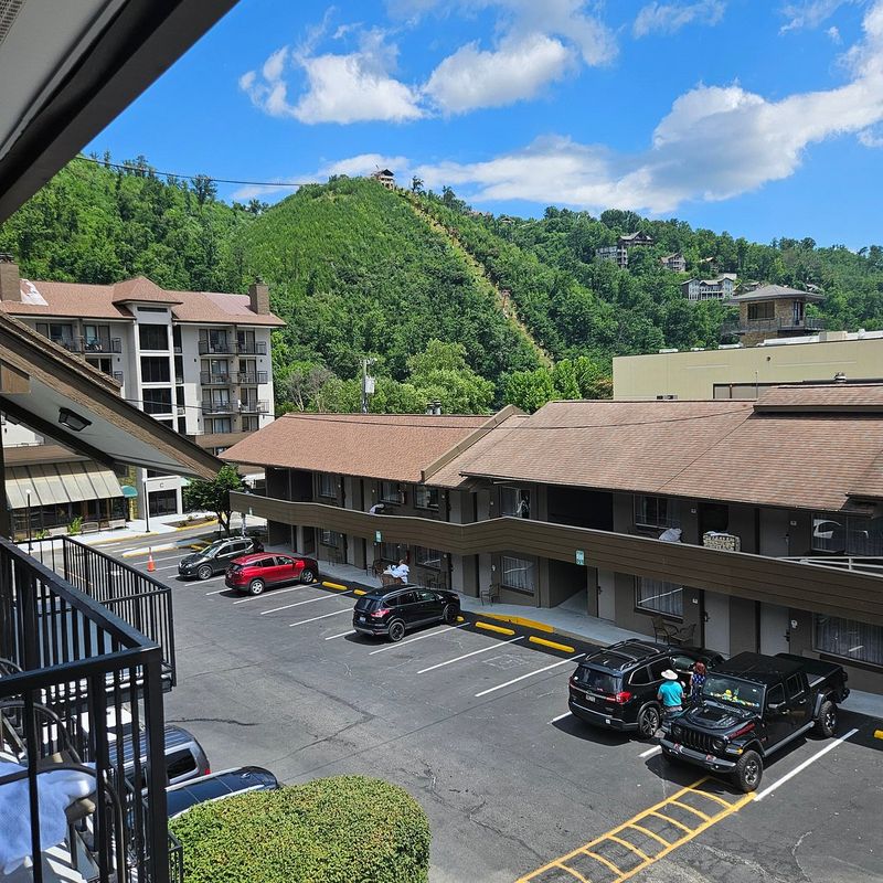The Wander Hotel, a Ramada by Wyndham (Gatlinburg)