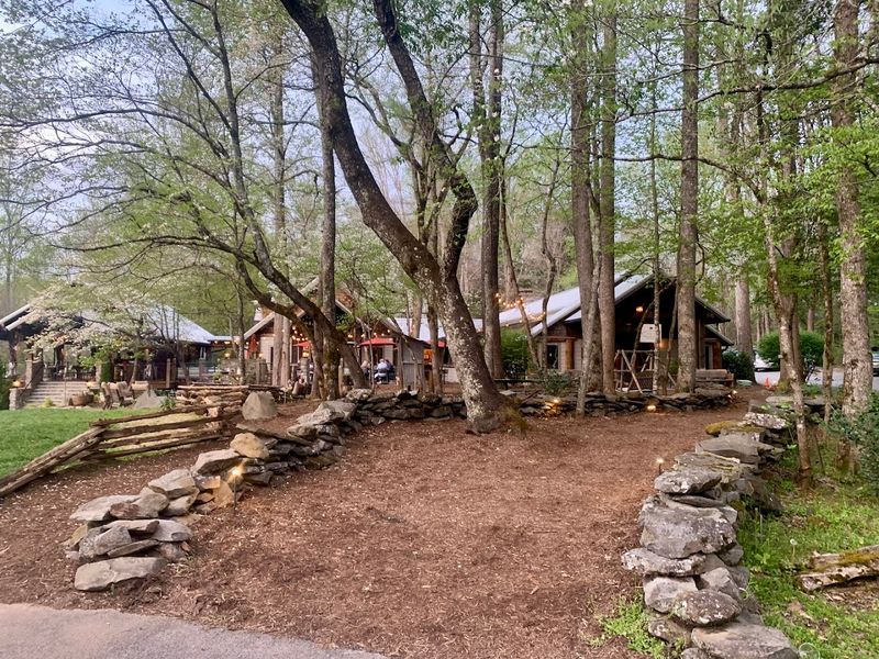 Dancing Bear Appalachian Bistro (Townsend)