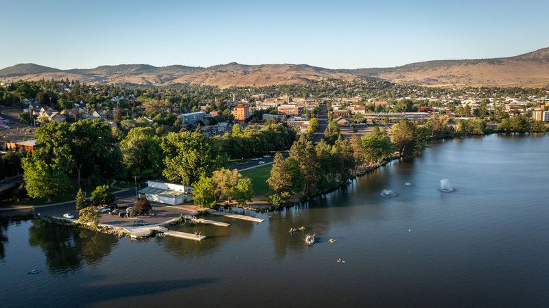 Klamath Falls: Lake Country Paradise