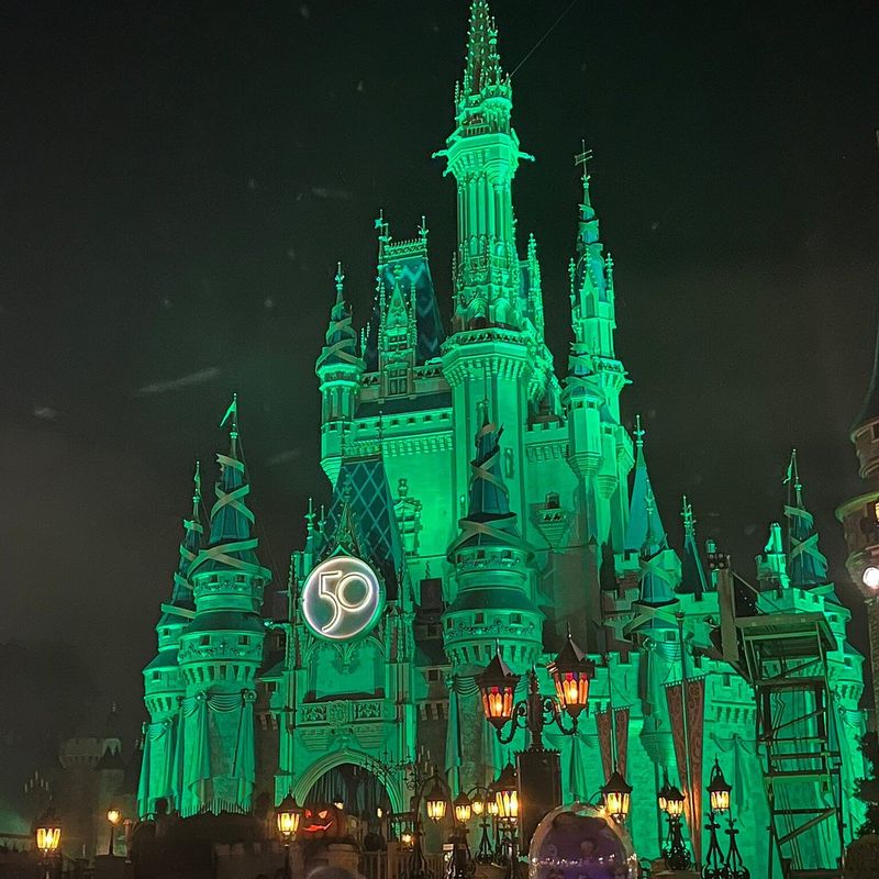 Disney Springs (Orlando): Raglan Road “Mighty St. Patrick’s Festival” (March 13–17, 2026)