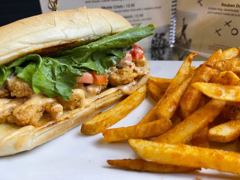 Gators Den Sports Grill