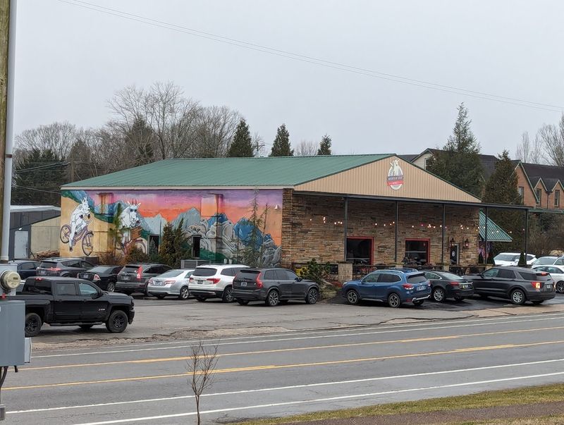 Mountain Goat Market, Monteagle