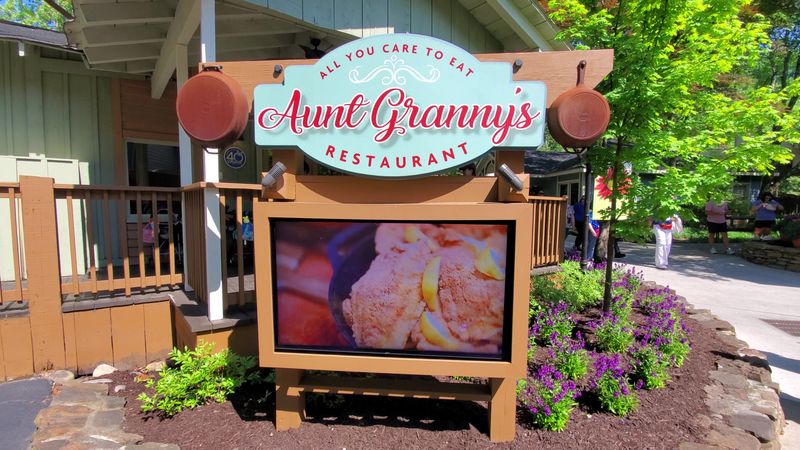Aunt Granny's Restaurant — Pigeon Forge, TN