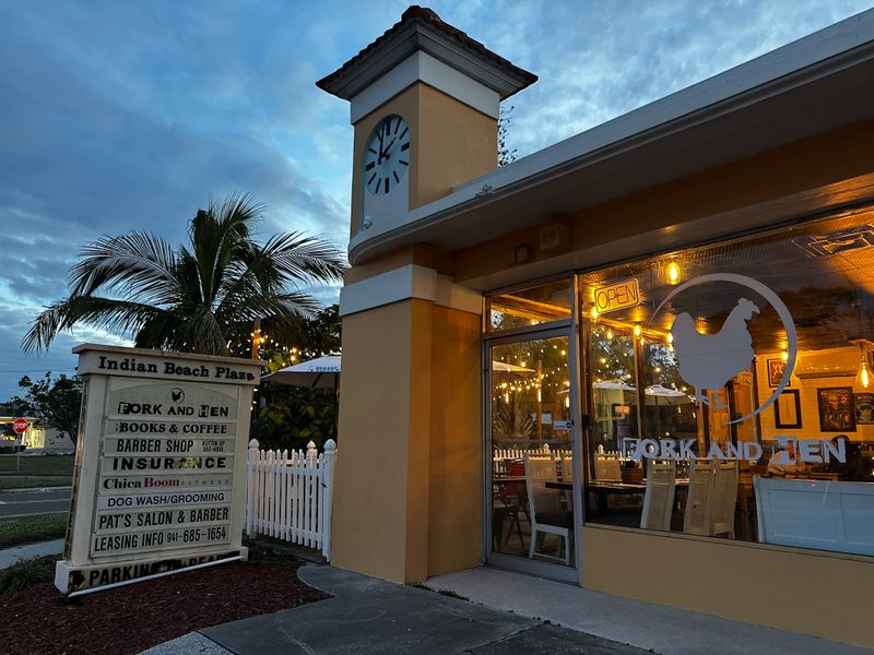 Fork and Hen On Main