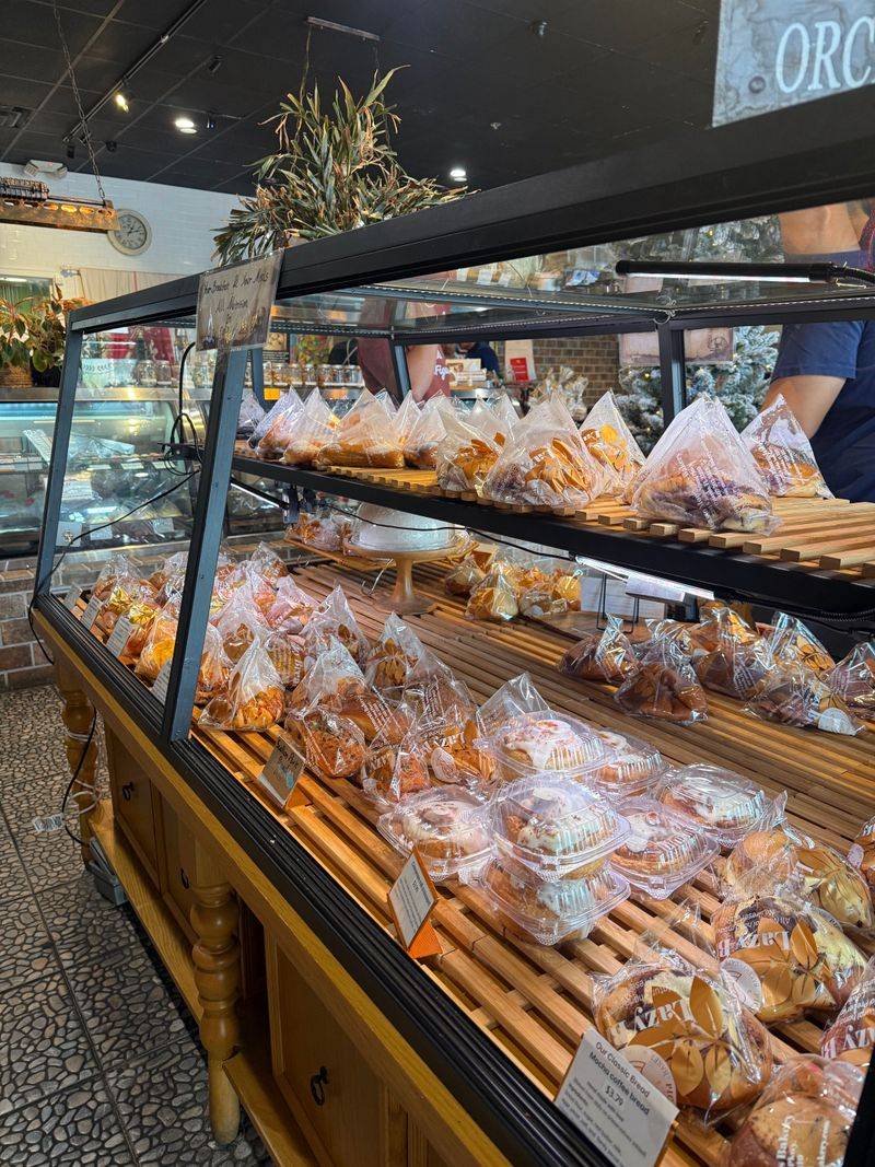 Picasso Moments Bakery, Cafe, & Boba Tea