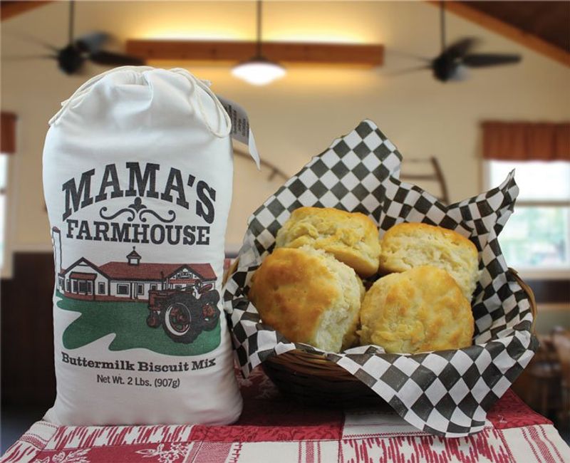 Mama's Farmhouse (Pigeon Forge)
