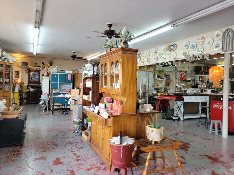 The Burlap Bunny (Greeneville)