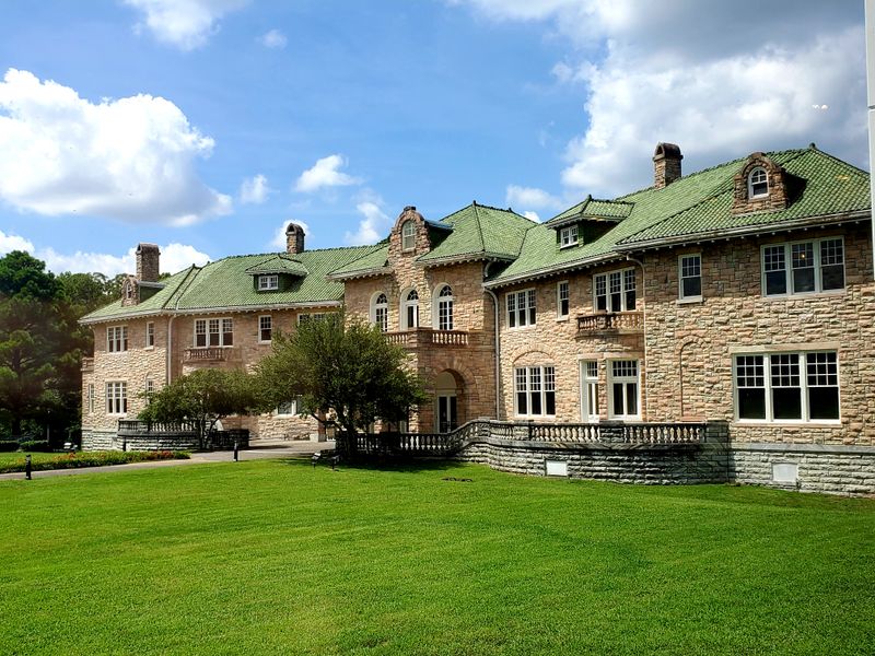 Go Museum-Hopping at the Pink Palace