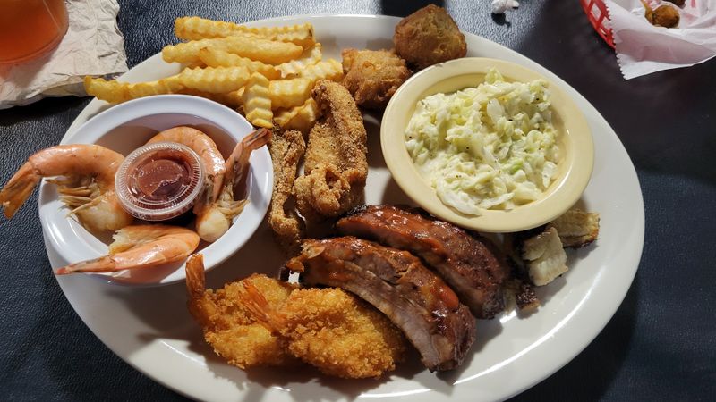 Pickwick Catfish Farm Restaurant (Counce)