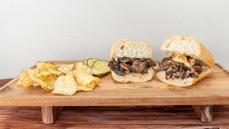 Rae's Sandwich Shoppe