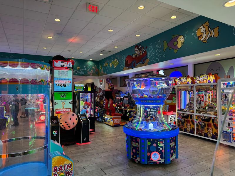 Two-story arcade and playland spectacle