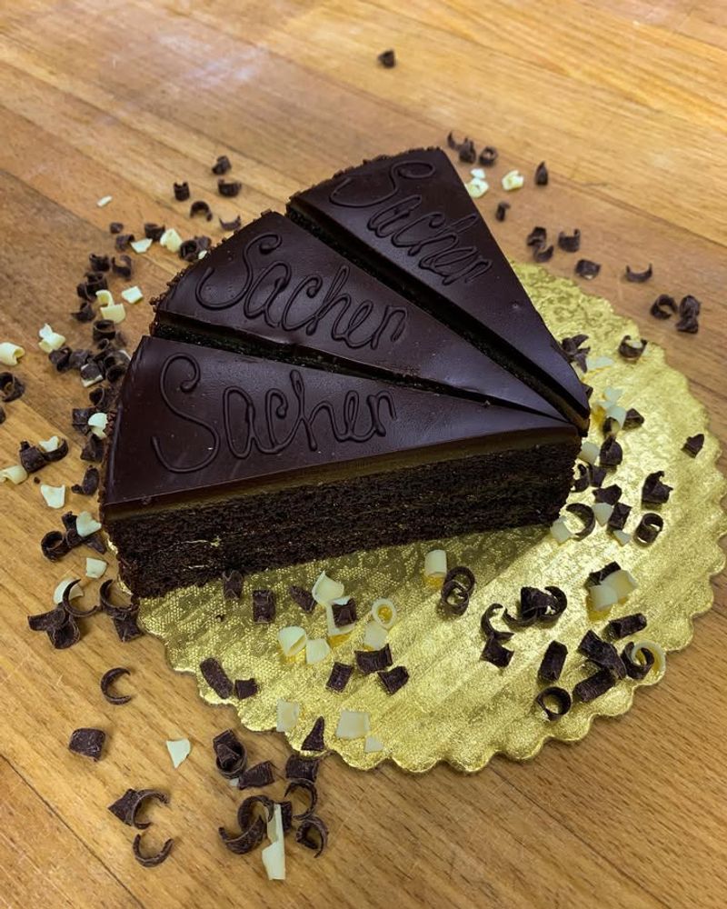 Yalaha Bakery (Yalaha)