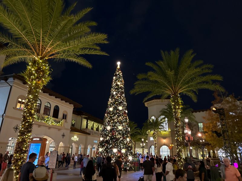 Build your trip around free seasonal events and neighborhood pop-ups