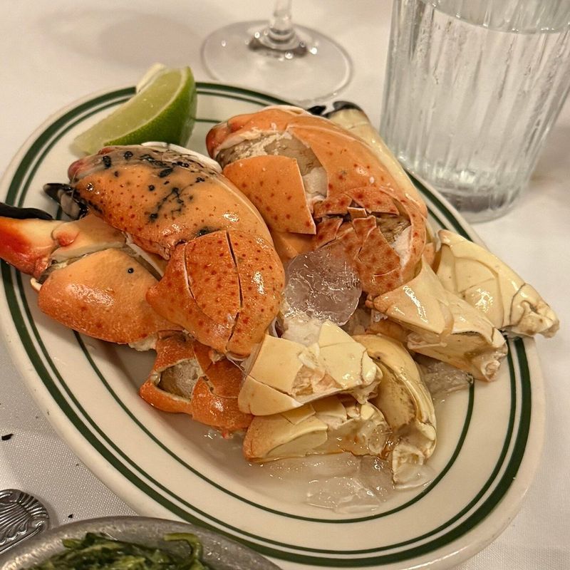 Stone crab claws (served chilled with mustard sauce)