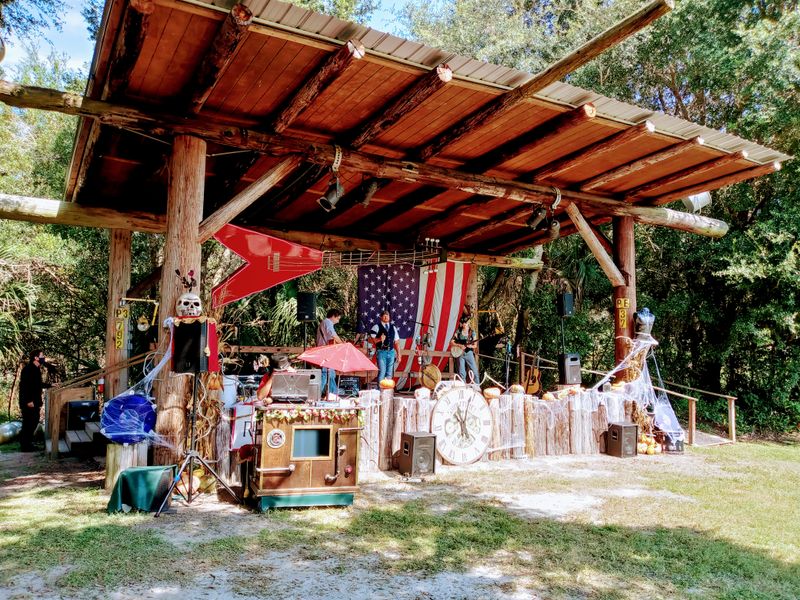 Explore the “Twin Markets” at Renninger’s Antique & Flea Market