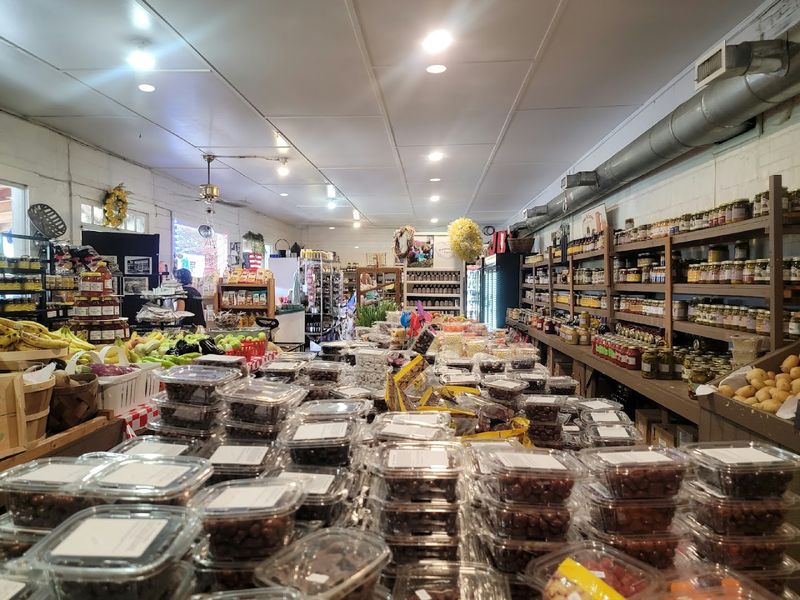 J B's Corner Market &ndash; Powell
