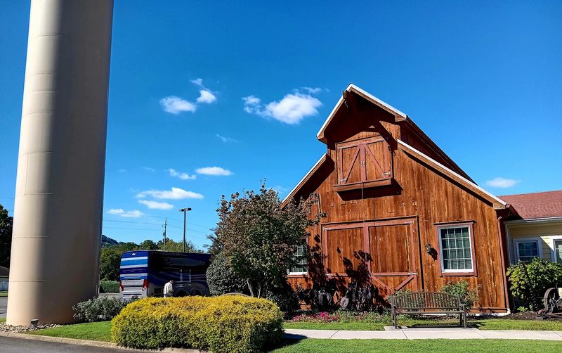 A Warm Welcome in the Heart of Pigeon Forge