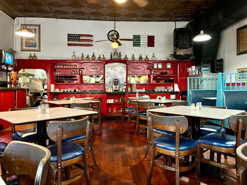 Dino's Grill, Memphis 