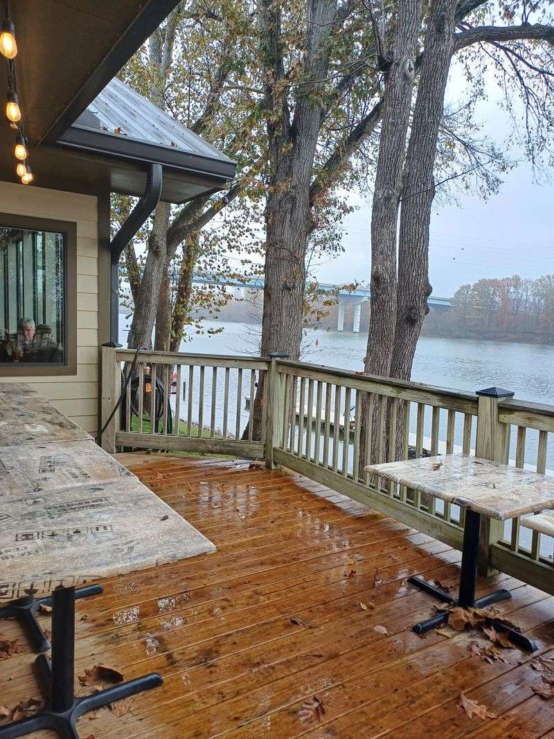 Riverview Restaurant & Marina