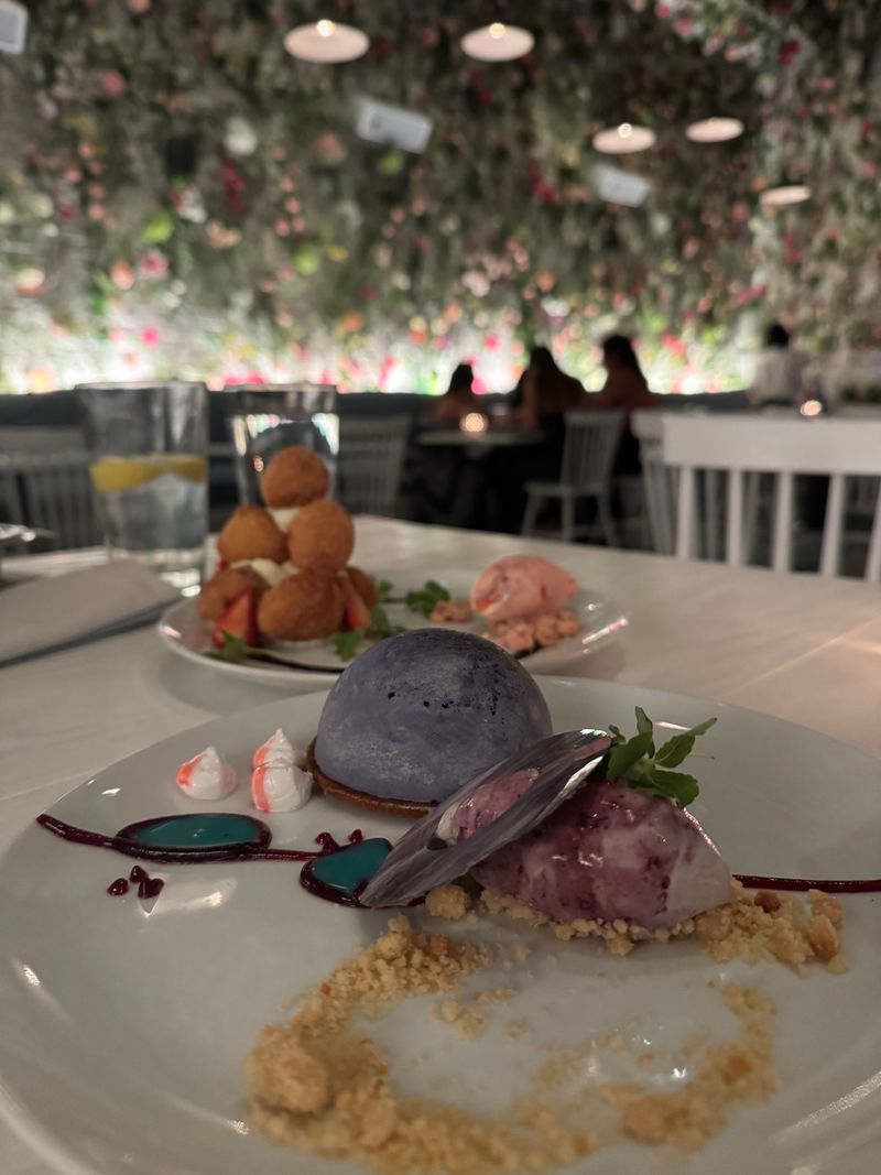 How the Floral Design Shapes the Entire Experience