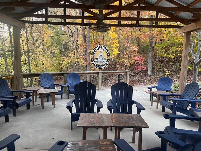 Foglight Foodhouse, Walling