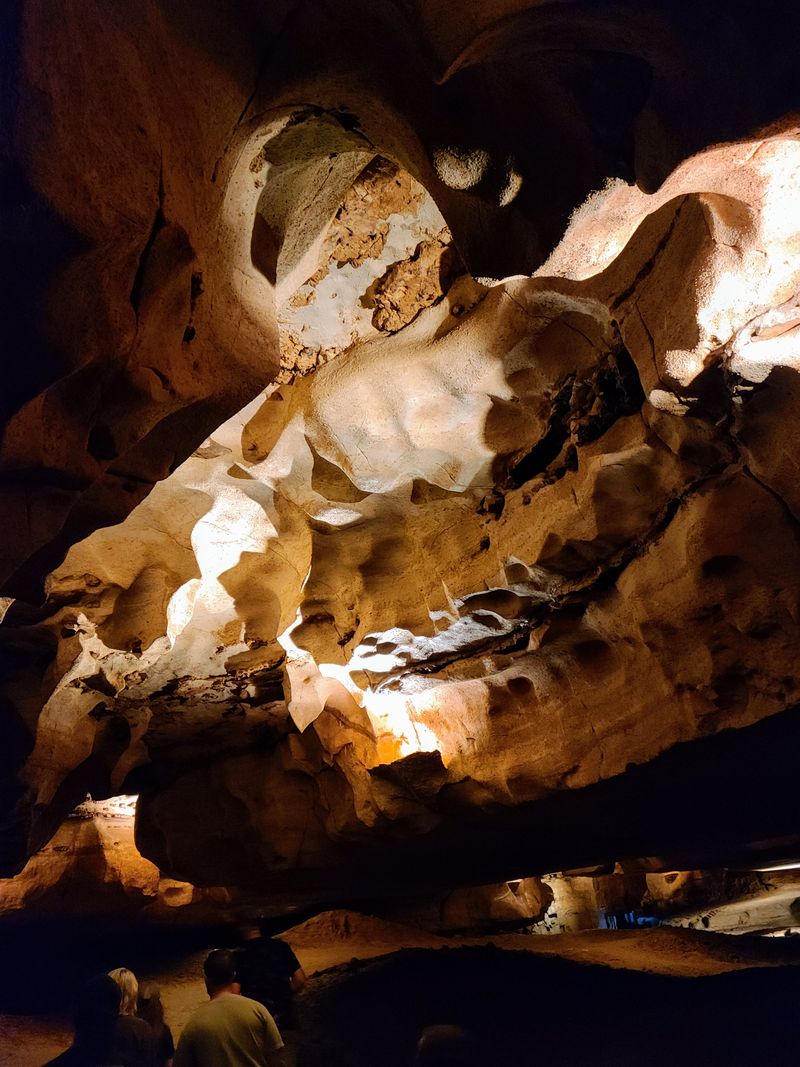 The Caverns (Pelham)